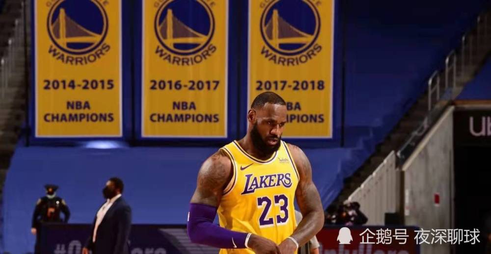  保罗控场大师级太阳击败湖人豪取十连胜