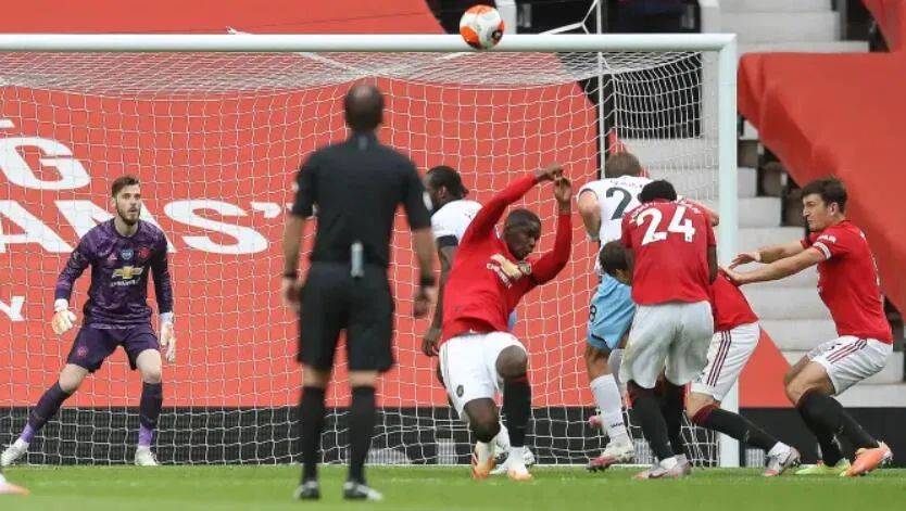  西汉姆联定位球战术奏效,连入三球击败狼队