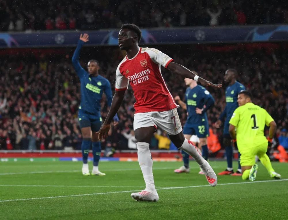  阿森纳边路传中制胜萨卡助攻特罗萨德推射打破僵局