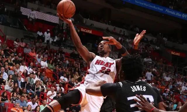  特雷杨超远三分准绝杀，老鹰险胜步行者止连败